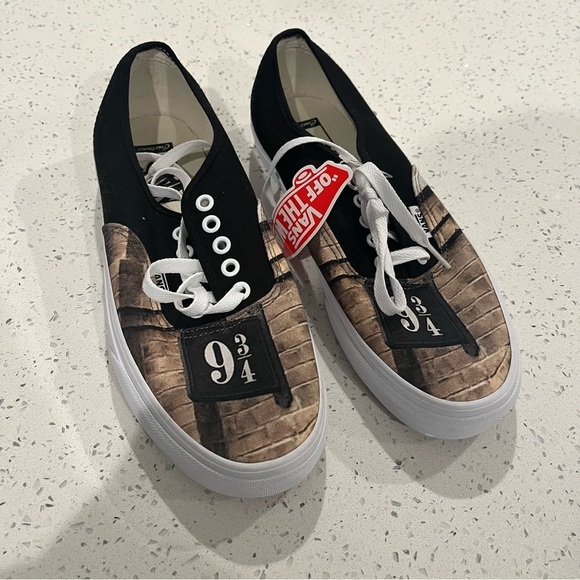 NWT Vans Harry Potter Platform 9 3/4 Train Sneakers Size Mens 8.5 RARE - Picture 1 of 6